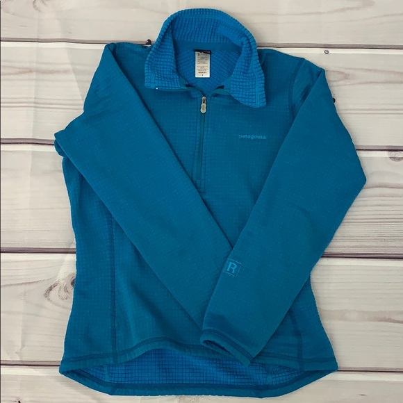 Patagonia Tops - Women’s Patagonia R1 1/2 Zip Pullover